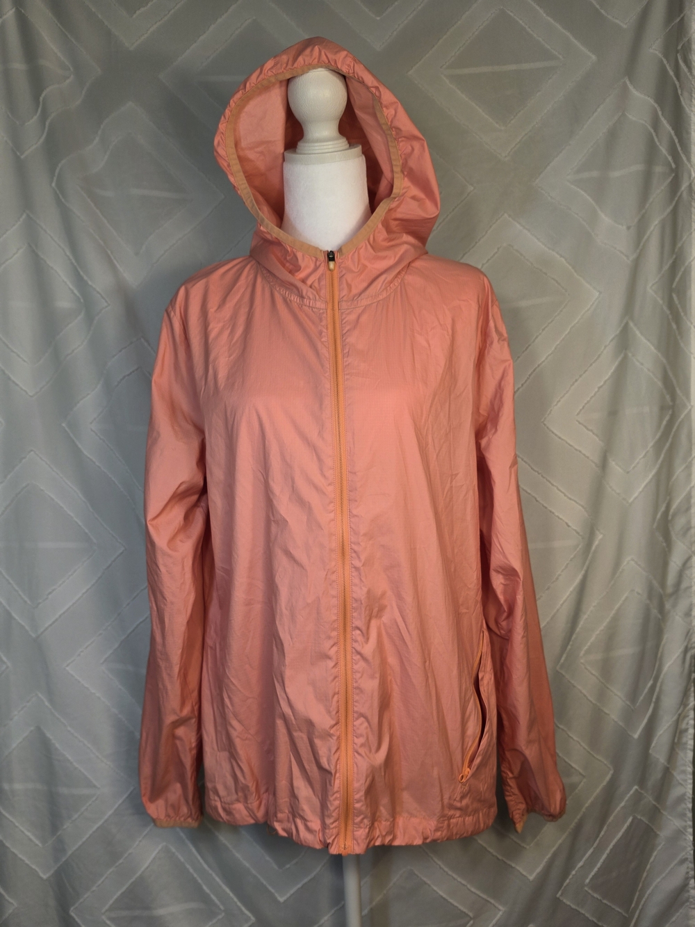 Skechers GoRun Lightweight Hooded Windbreaker Jacket - Peach